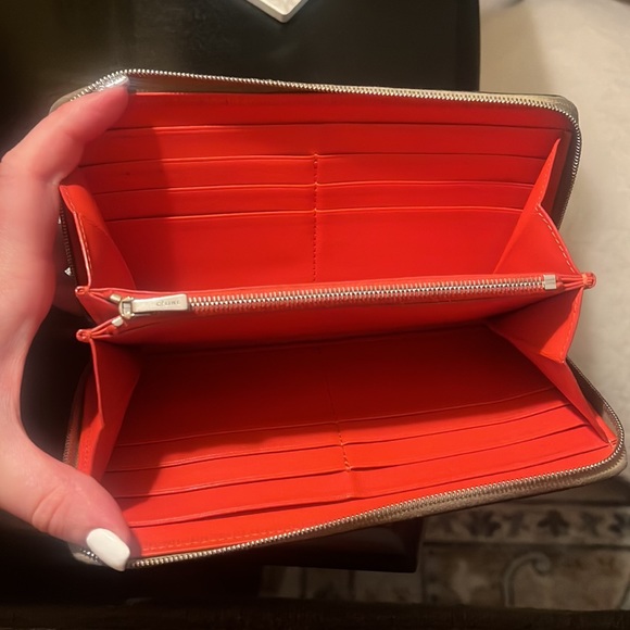 Celine Zippy Wallet - Picture 4 of 16